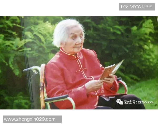 专访羽毛球女王吴芳揭秘她成功背后的心路历程与训练秘诀