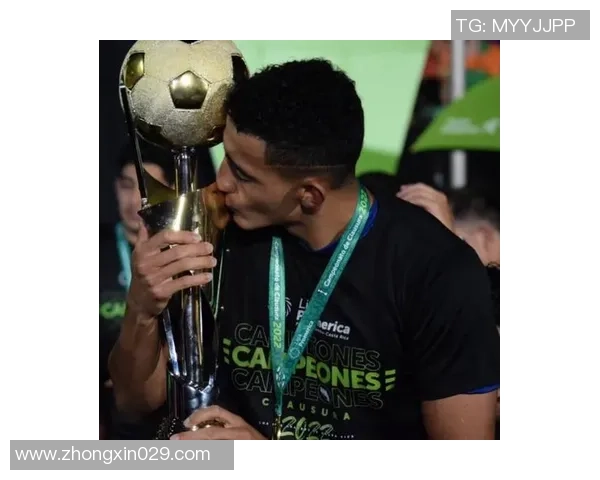 哥斯达黎加足球明星的崛起与成就探讨 哥斯达黎加足球明星的崛起与成就探讨